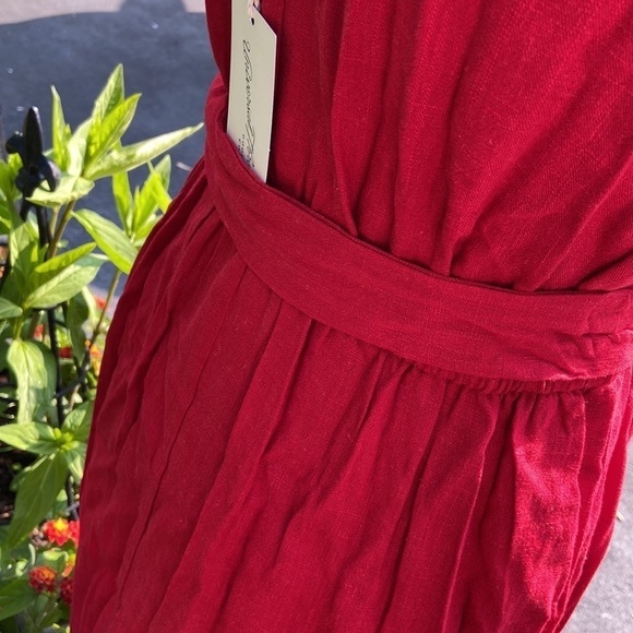 Universal thread red v neck sleeveless dress nwt - Picture 5 of 9